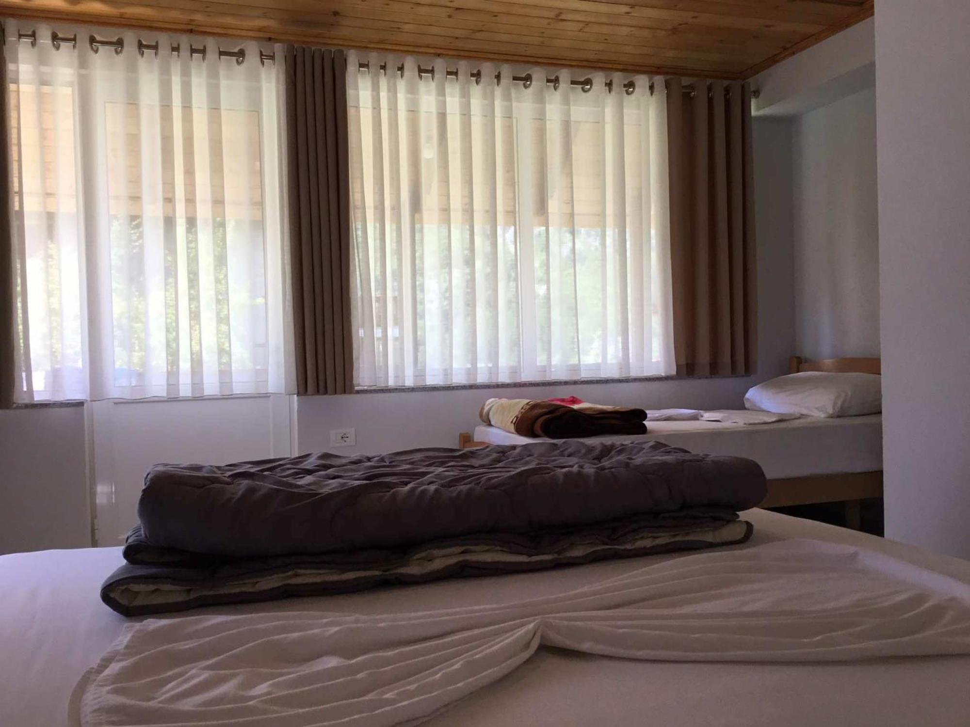 Zariklis Hotel Тет Екстериор снимка