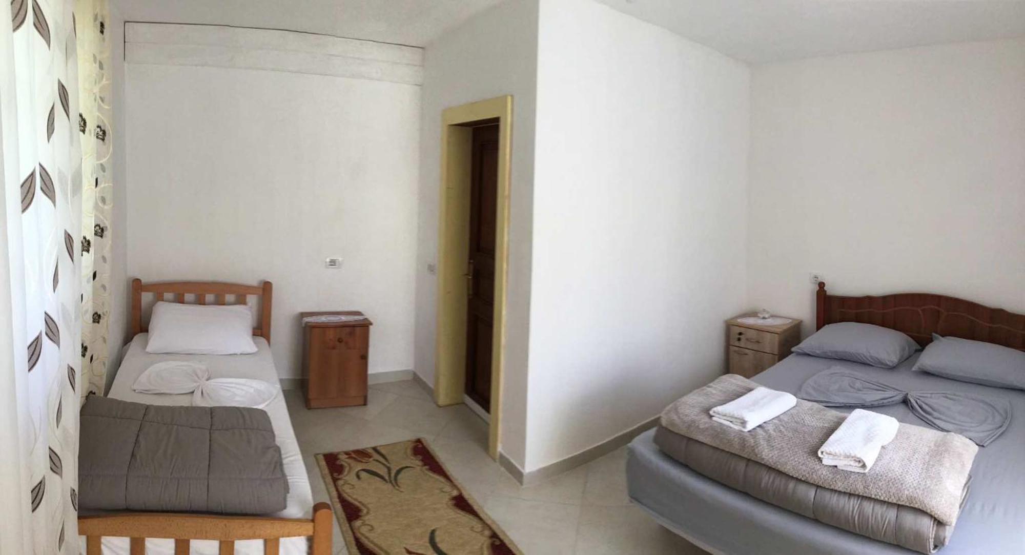 Zariklis Hotel Тет Екстериор снимка
